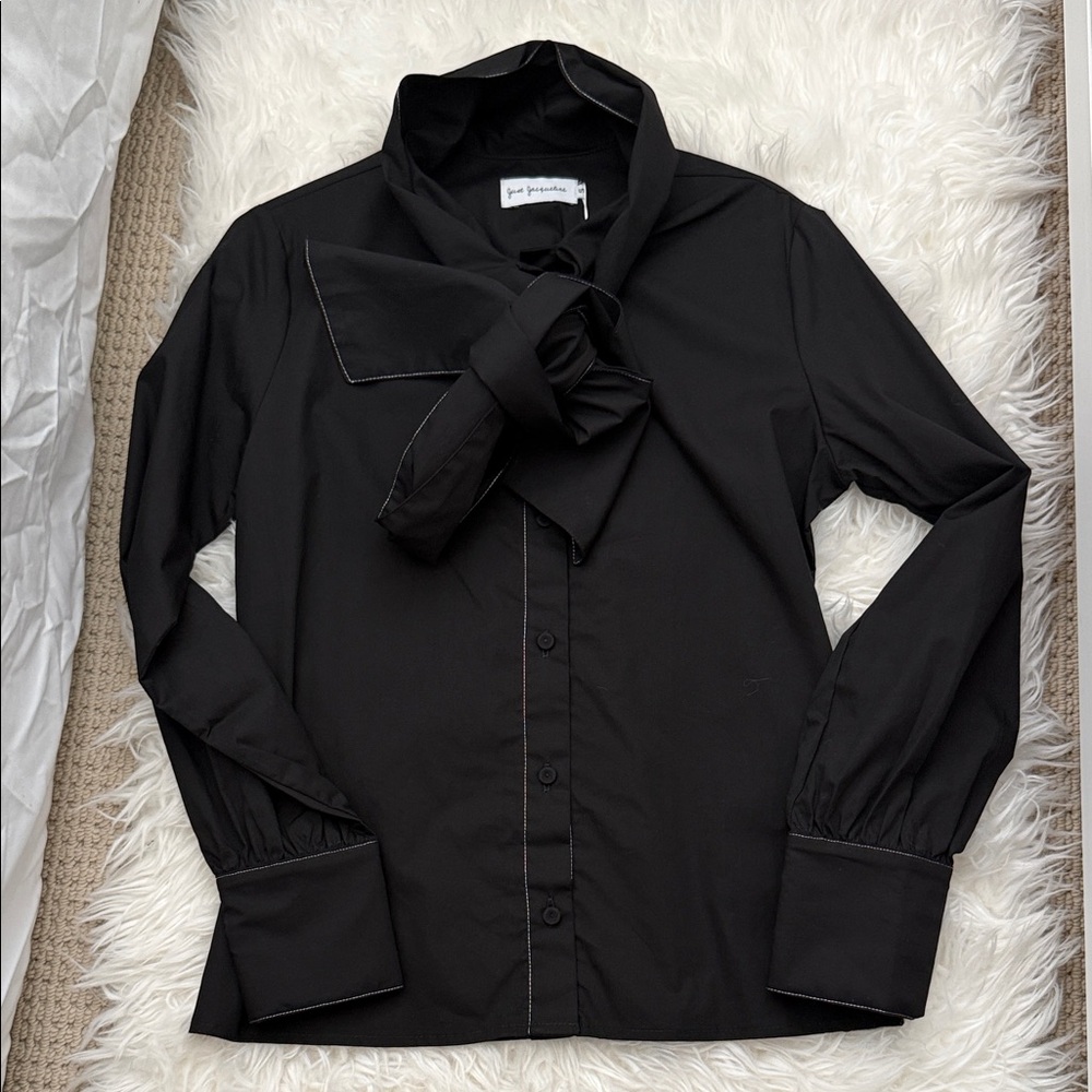 NWT Elegant Black Bow Blouse Sz Small - Picture 3 of 8